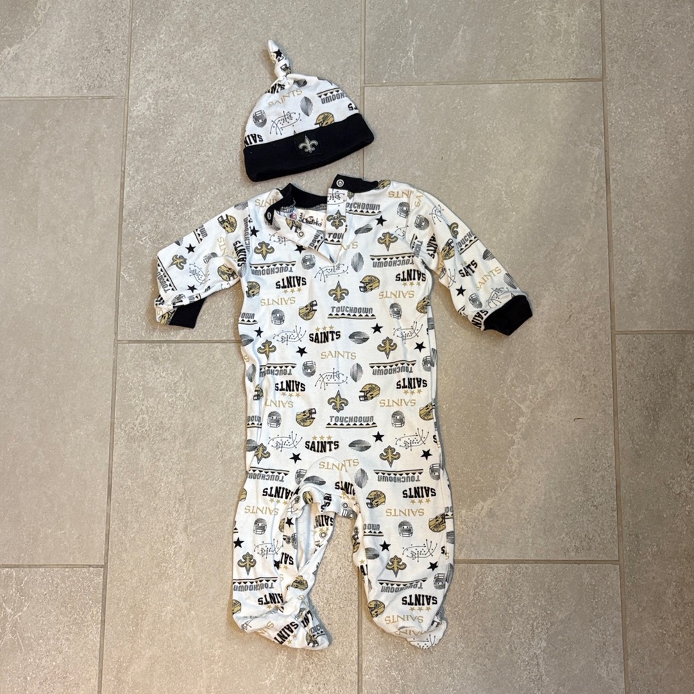 New Orleans Saints Baby Footie and Hat Set - Black and White